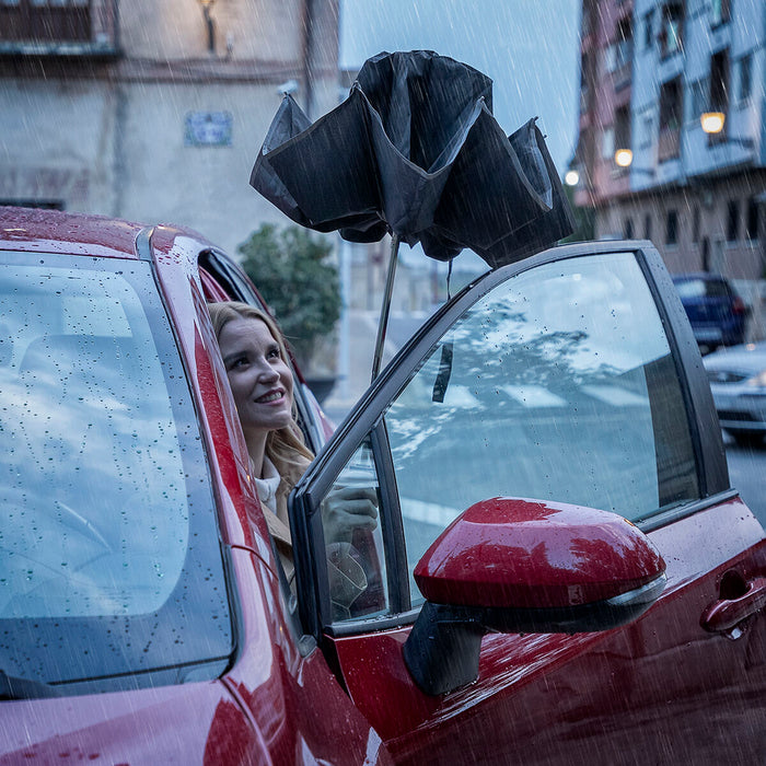 Πτυσσόμενη Ομπρέλα με Αντίστροφο Κλείσιμο με LED Folbrella InnovaGoods